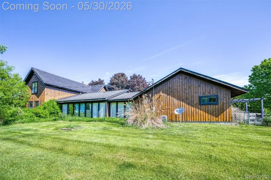 2730 N Hickory Ridge Road, Highland, MI 48357 - #2