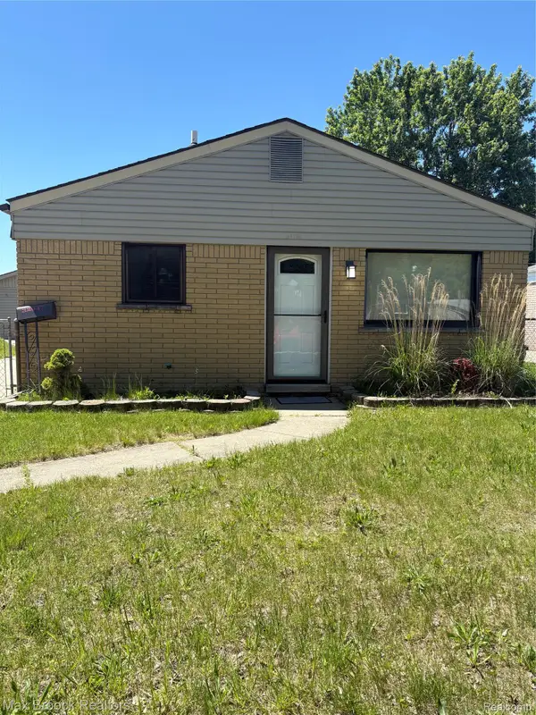 32047 Linderman Avenue, Warren, MI 48093