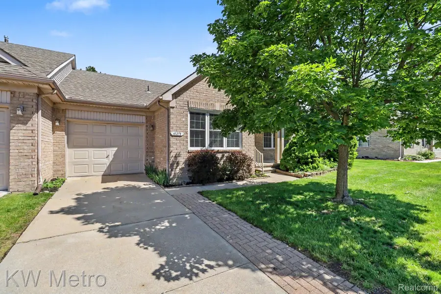 41273 Greenspire Drive, Clinton, MI 48038 - #3