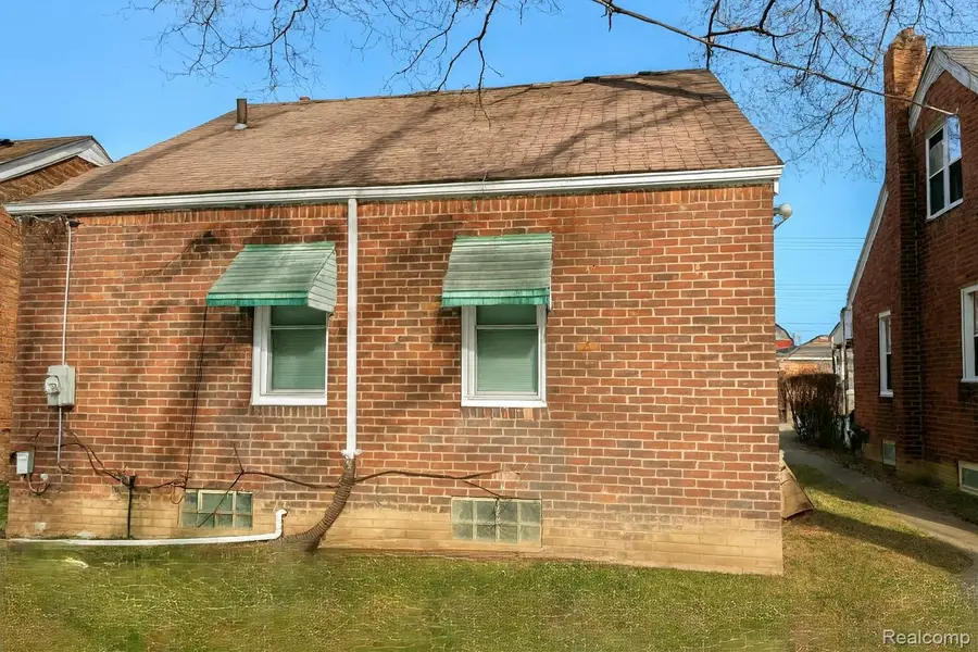 8719 Canyon Street, Detroit, MI 48236 - #3
