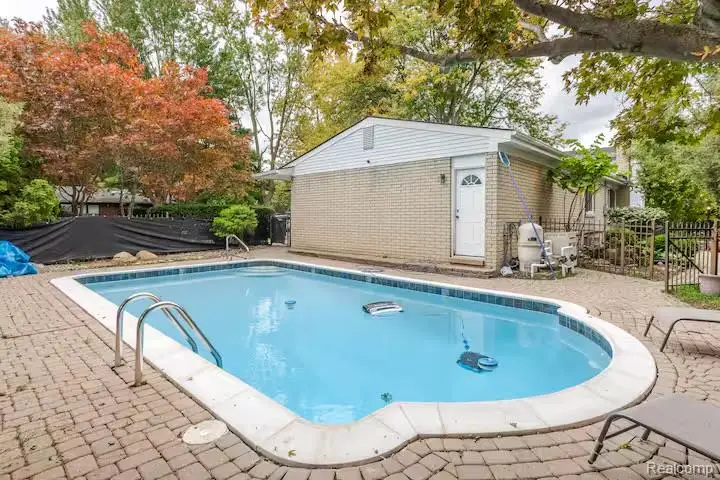 11261 Alger Street, Warren, MI 48093 - #2