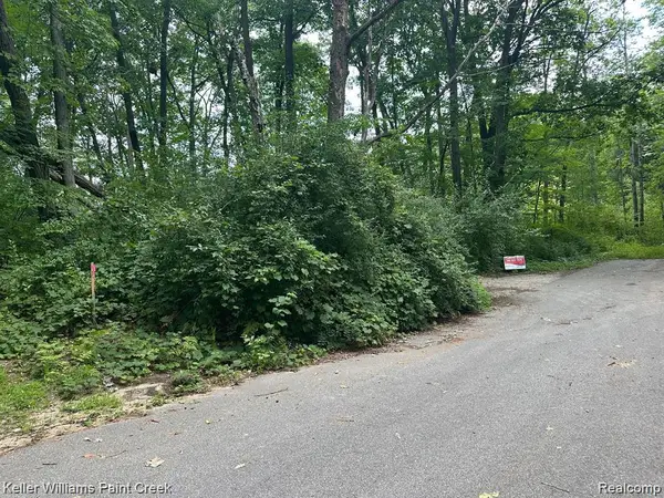 933 Hammond Road, Harrison, MI 48625