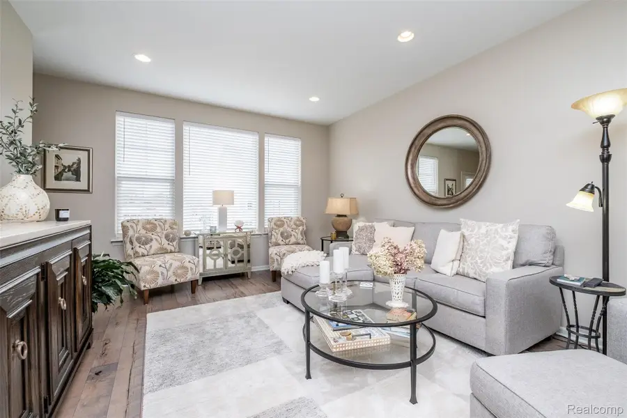 4580 Bradley Circle #24, Troy, MI 48085 - #3