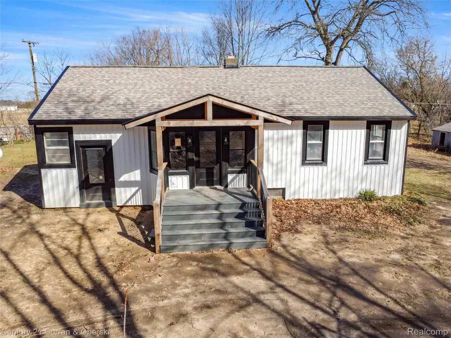 4296 Burgess Road, Pinckney, MI 48169 - #2
