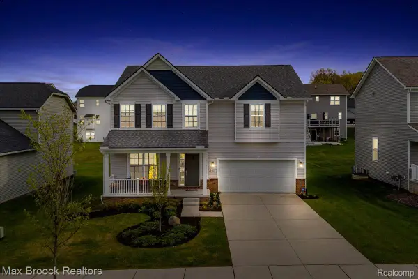 8401 Sharon Drive, WhiteLake, MI 48386