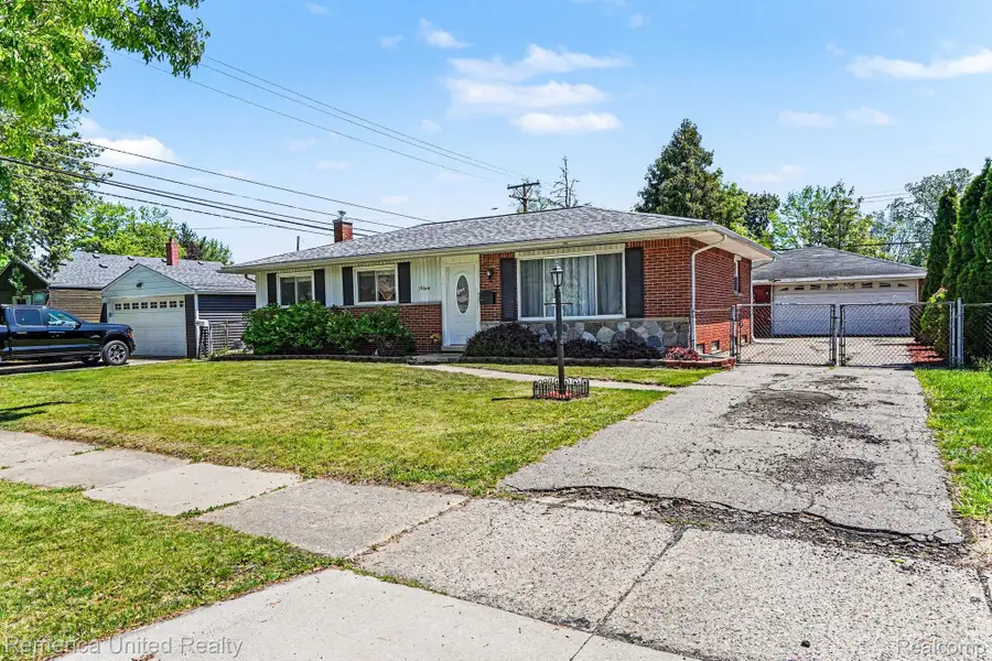 19044 Hillcrest Street, Livonia, MI 48152 - #3