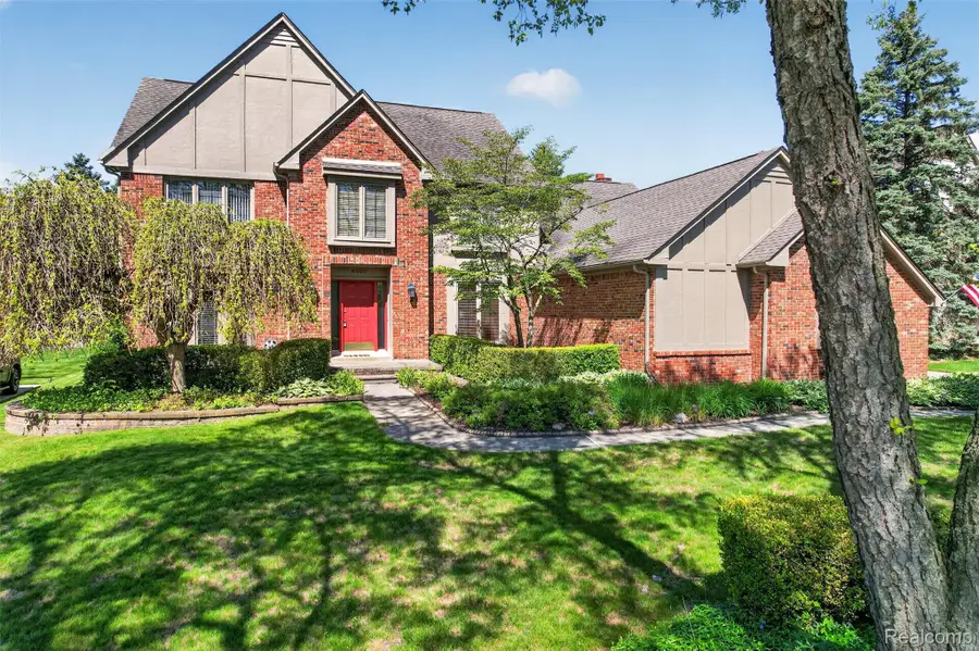 4409 Deacon Court, Troy, MI 48098 - #2