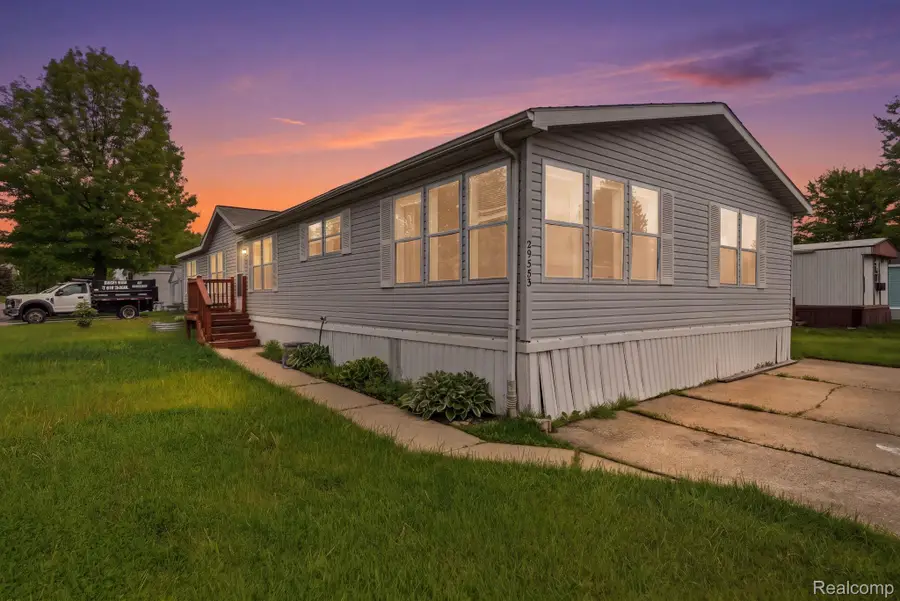 29585 Cambridge Court, Chesterfield, MI 48051 - #2