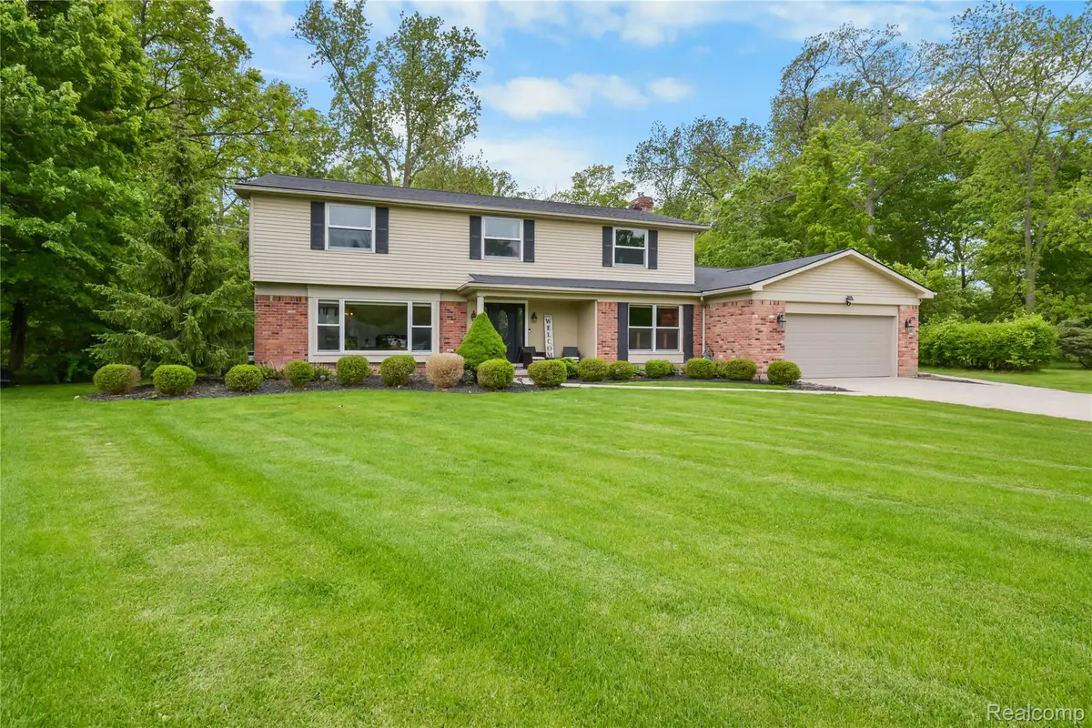 26060 Hidden Lane, Grosse Ile, MI 48138 - #1