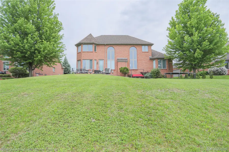 47909 Milonas Drive, Utica, MI 48315 - #3