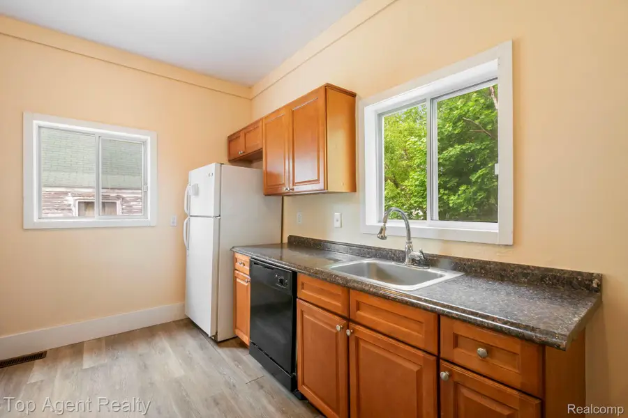 50 Henderson Street, Pontiac, MI 48341 - #3