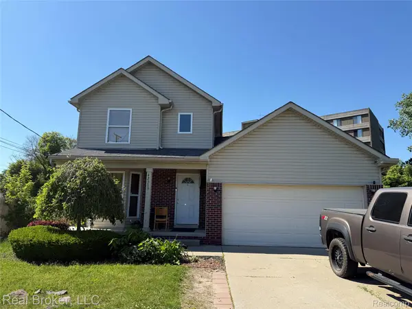 42575 Walnut Street, ClintonTownship, MI 48036