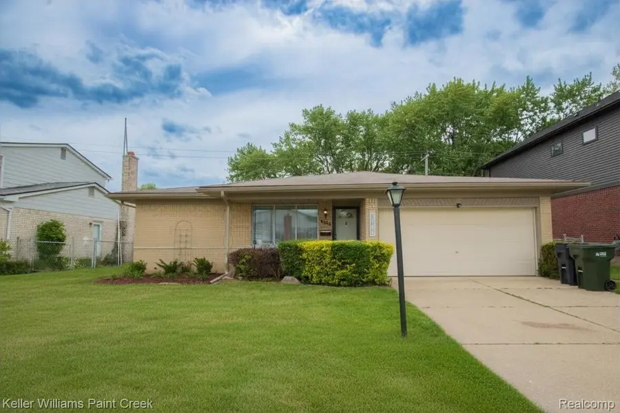 36357 Weber Drive, Sterling Heights, MI 48310 - #2