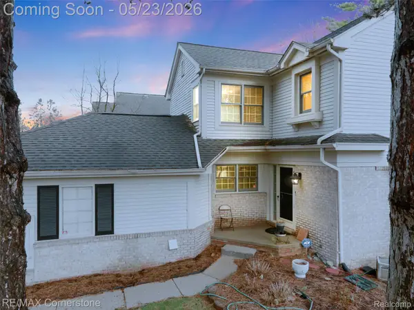 7632 Danbury Circle Circle, WestBloomfield, MI 48322