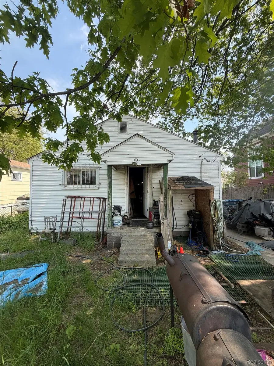 21385 Garden Lane, Ferndale, MI 48220 - #2