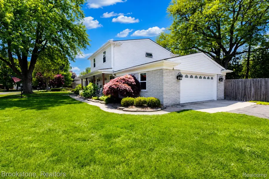 20323 N Riverhill Drive, Clinton, MI 48036 - #2