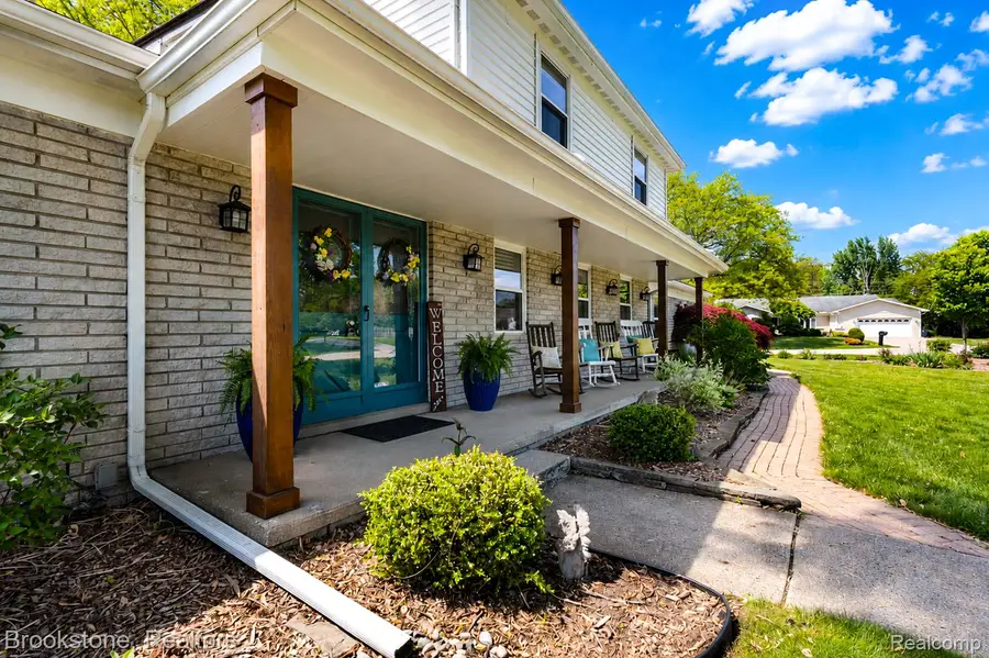 20323 N Riverhill Drive, Clinton, MI 48036 - #3