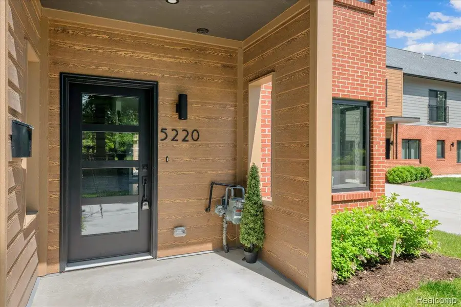 5220 Avery St #7, Detroit, MI 48208 - #2