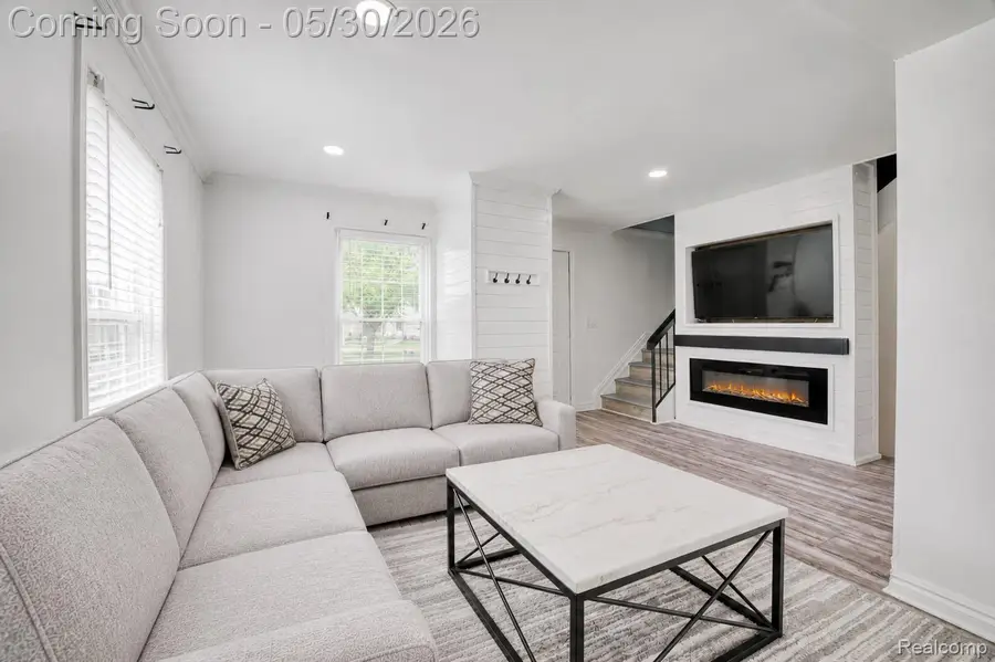 38568 Capetown Court, Clinton Township, MI 48038 - #2
