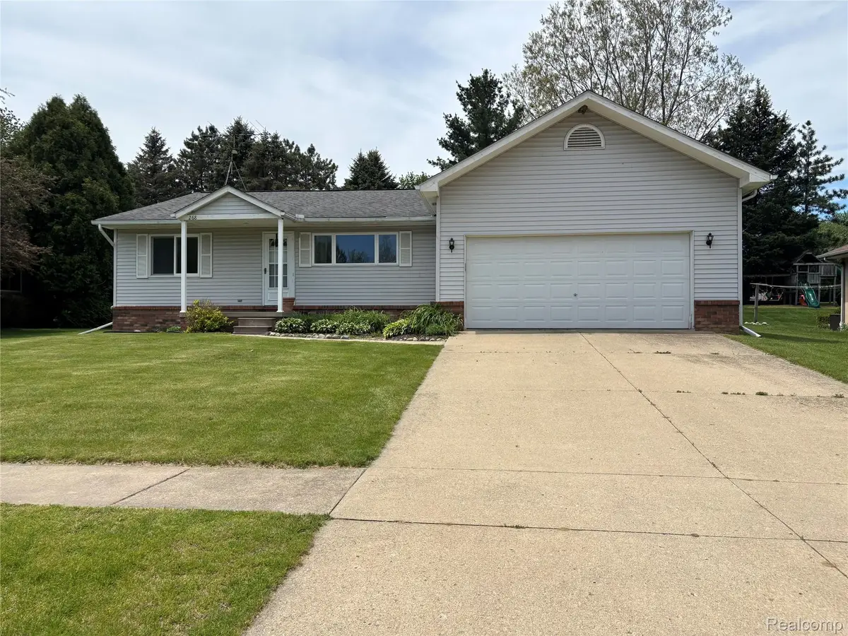 268 Jonathon Drive, Almont, MI 48003 - #1