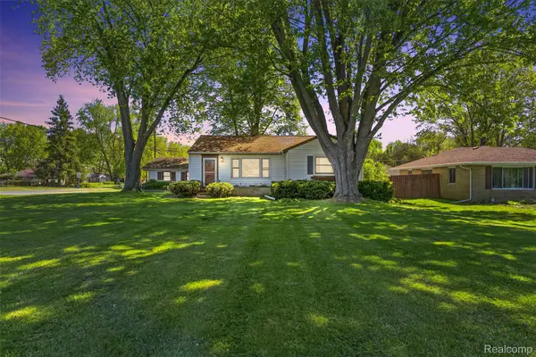 7230 N Center Road, MtMorris, MI 48458