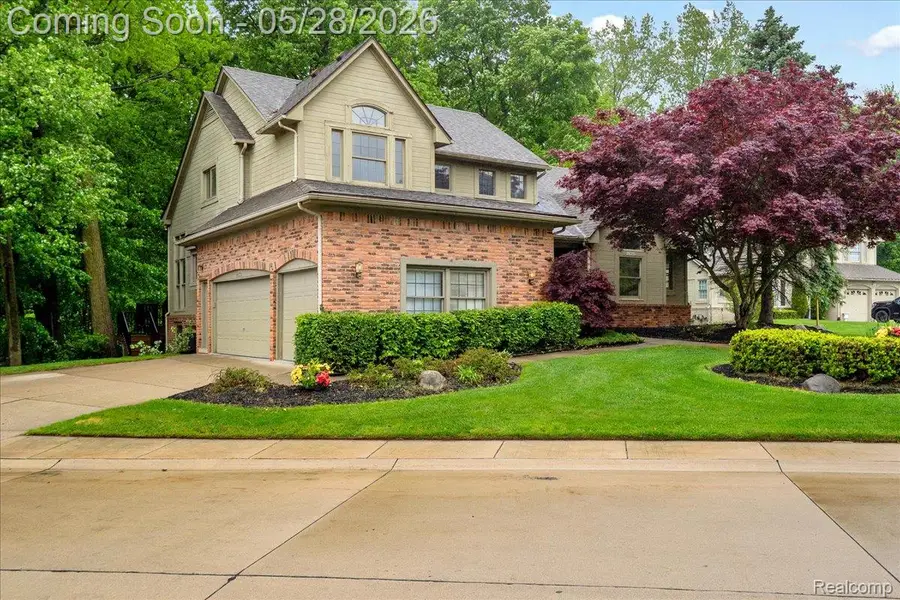 28335 Golf Pointe Boulevard, Farmington Hills, MI 48331 - #2