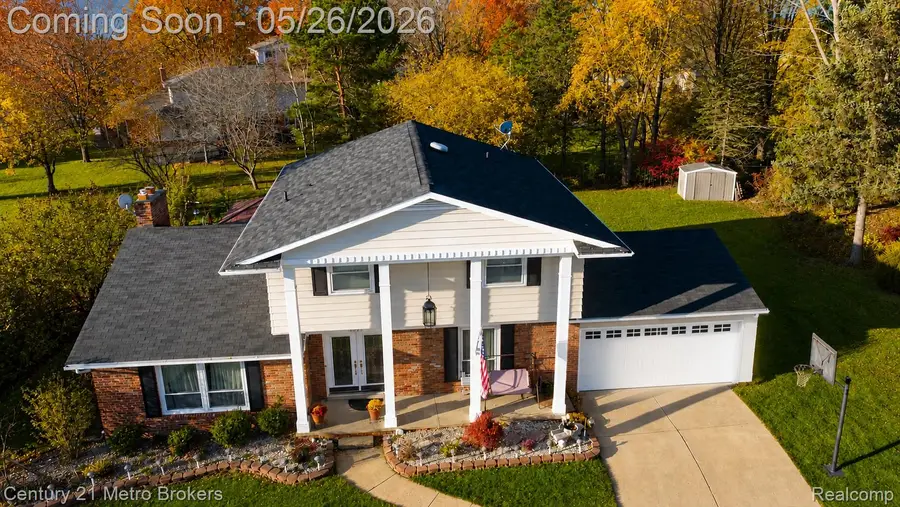 6292 Kings Pointe Circle, Grand Blanc, MI 48439 - #2