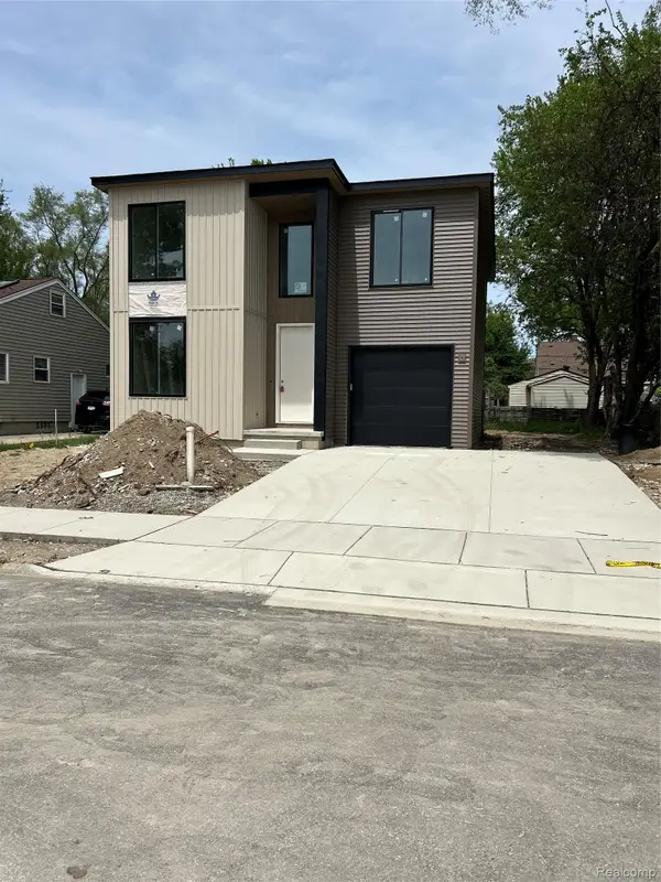 1335 E Cambourne Street, Ferndale, MI 48220