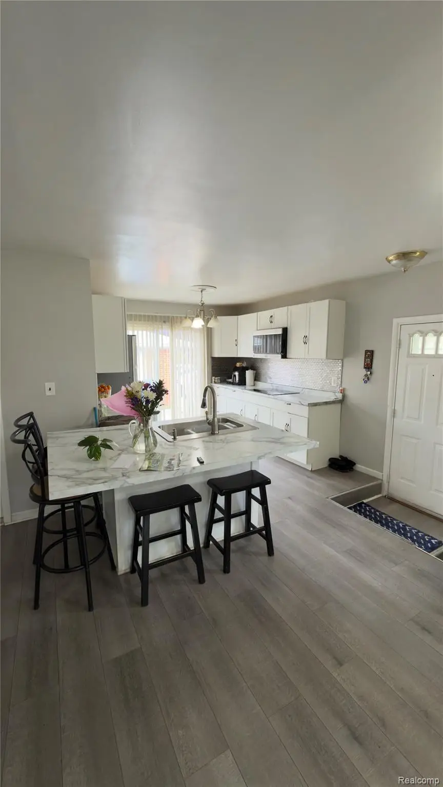 24104 Hass Street, Dearborn Heights, MI 48127 - #3