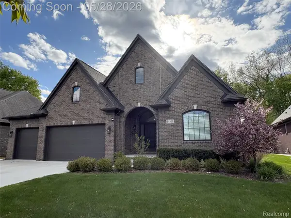 54311 Lawson Creek Drive, Utica, MI 48316