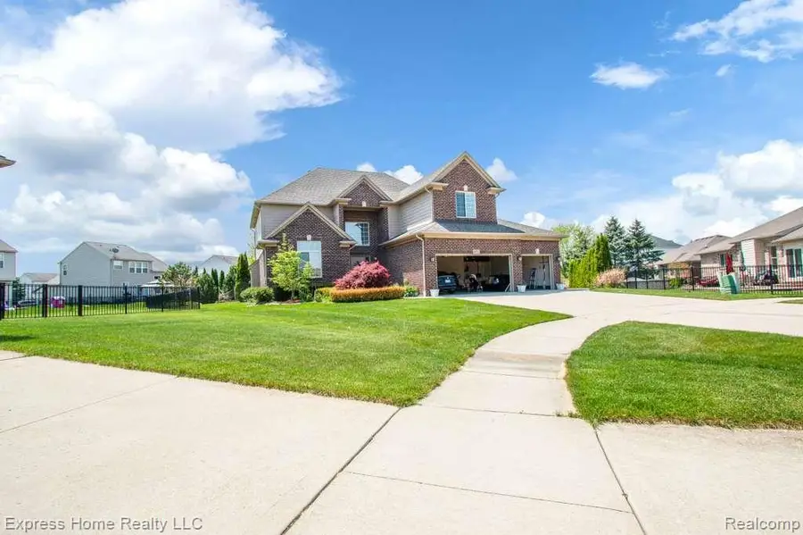 56713 Peach Tree Lane, Macomb, MI 48042 - #3