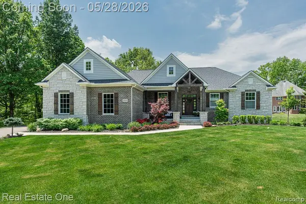 60553 Pennington Way, Rochester, MI 48306