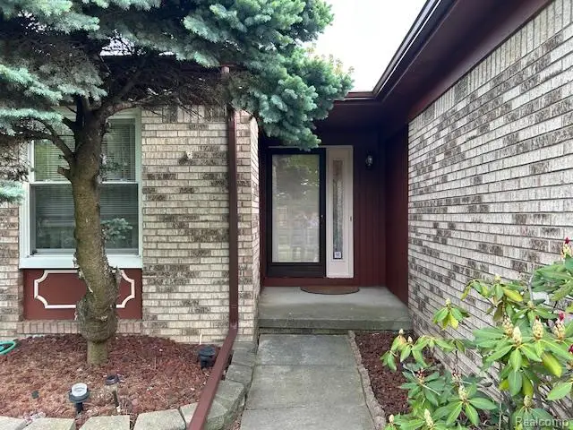 15720 Bono Drive, Clinton, MI 48038 - #3