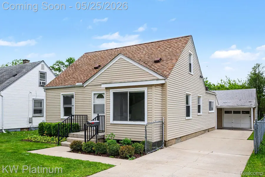 19070 Melvin Street, Roseville, MI 48066 - #2