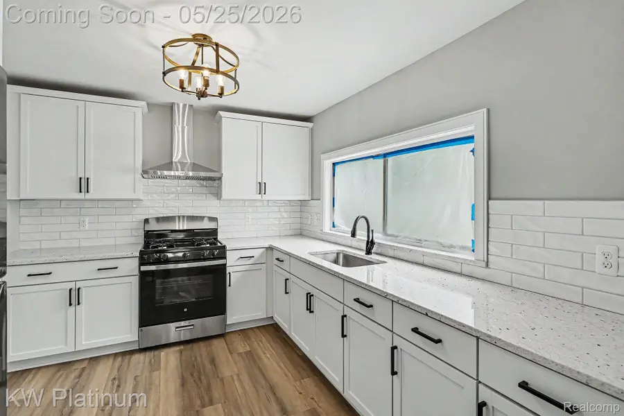 19070 Melvin Street, Roseville, MI 48066 - #3
