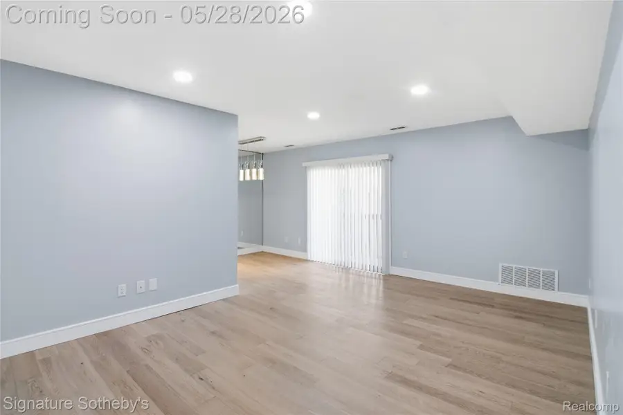 29850 W 12 Mile Road #512, Farmington, MI 48334 - #3