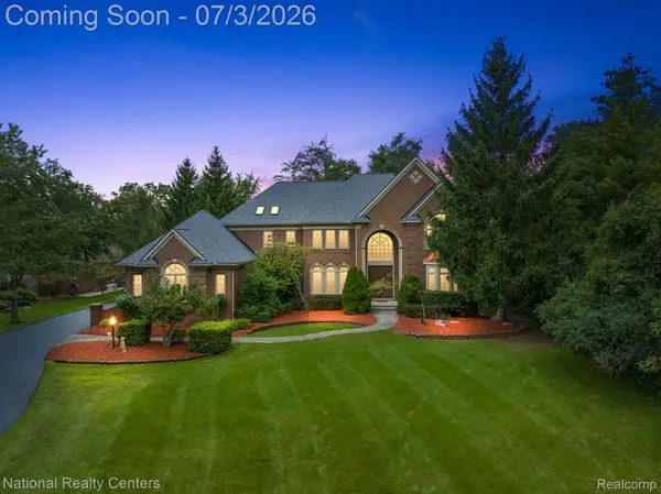 30055 Forest Drive, Franklin, MI 48025