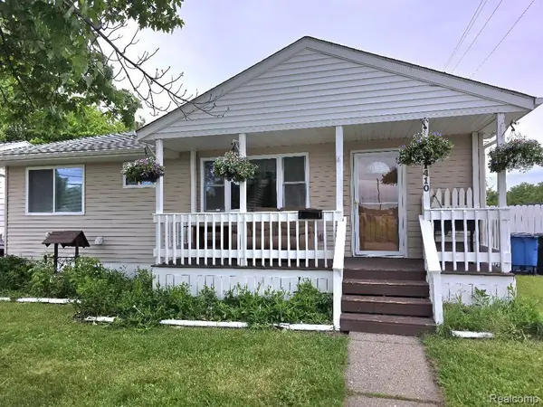 31410 Parkwood Street, Westland, MI 48186