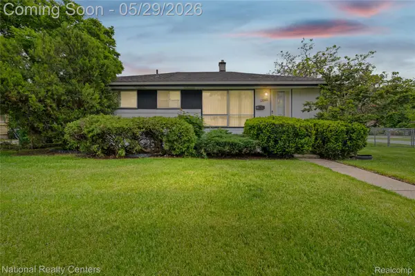 33565 John Hauk Street, GardenCity, MI 48135