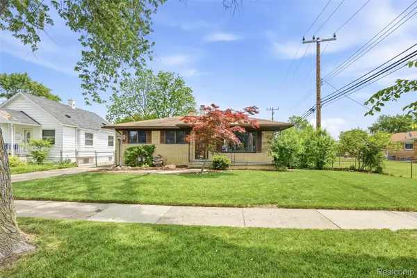 6532 Rockdale Street, DearbornHeights, MI 48127