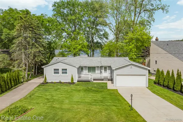9503 Edward Drive, Brighton, MI 48114