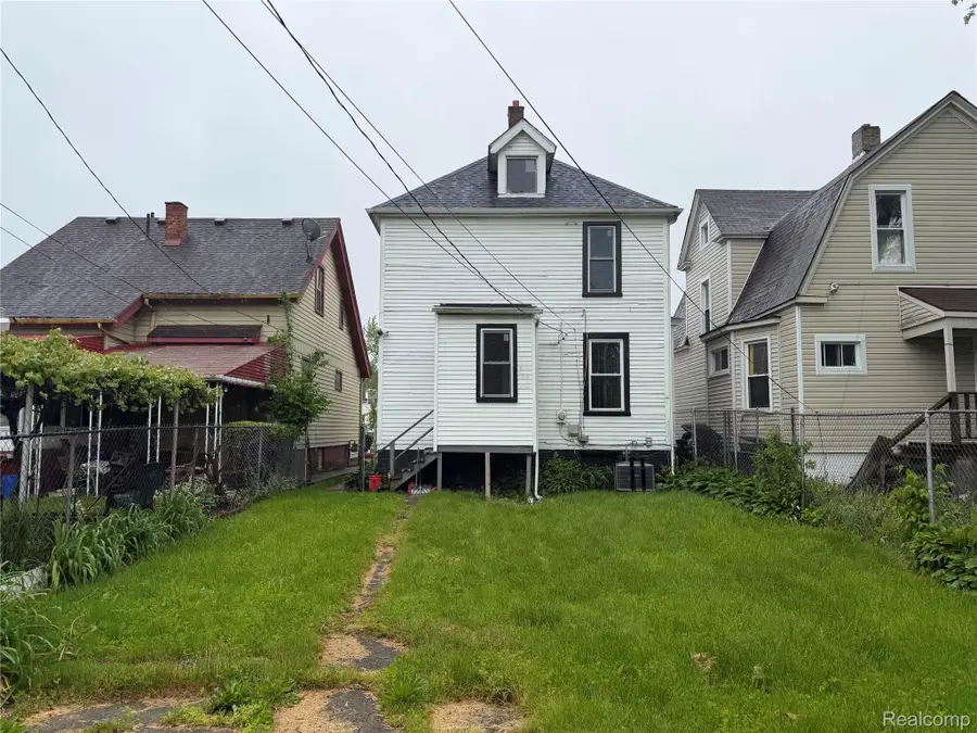7743 E Canfield Street, Detroit, MI 48214 - #2