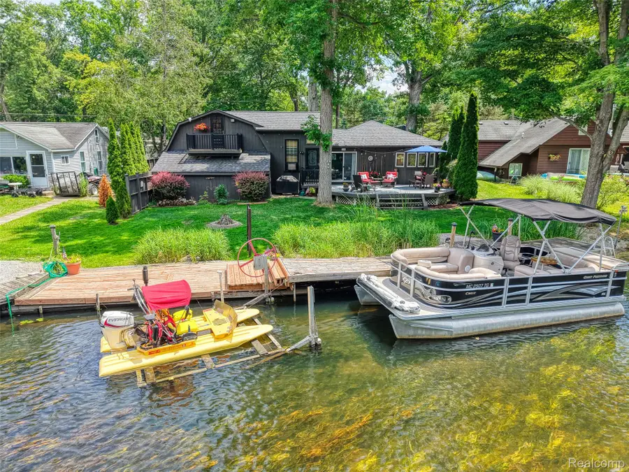 6415 Riverdale Road, Hamburg, MI 48189 - #3