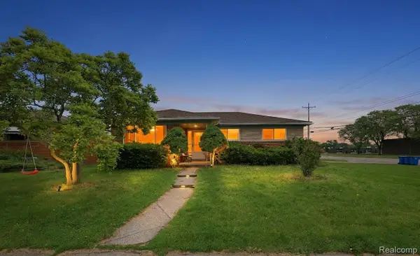 29108 Dover Avenue, Warren, MI 48088