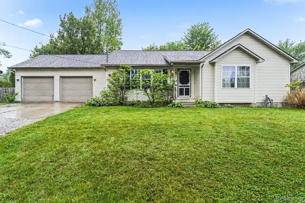 4228 Thom Street, Burton, MI 48509