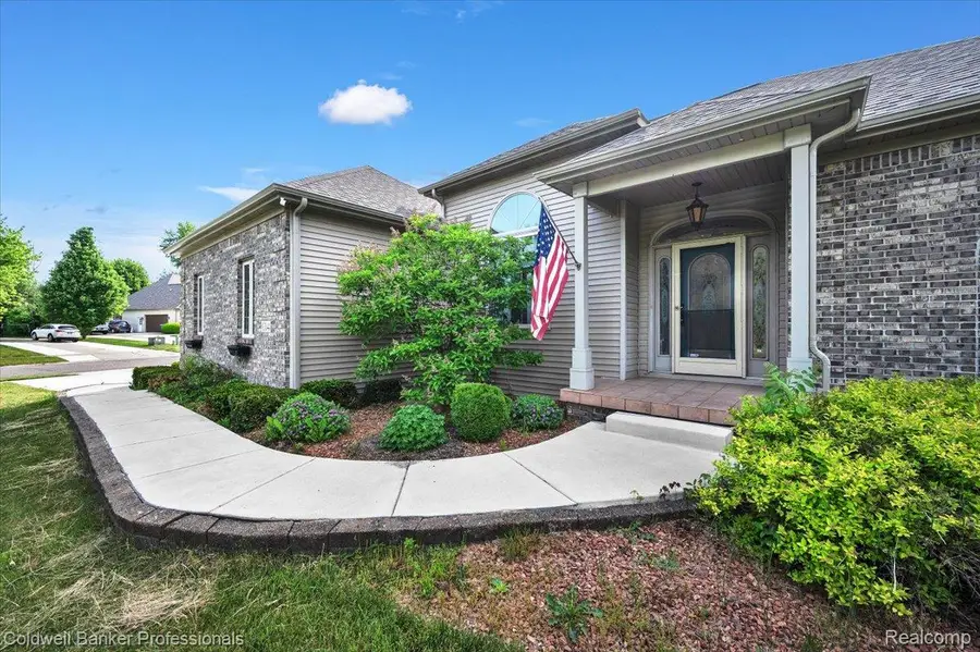 604 Carriage Way, Davison, MI 48423 - #2