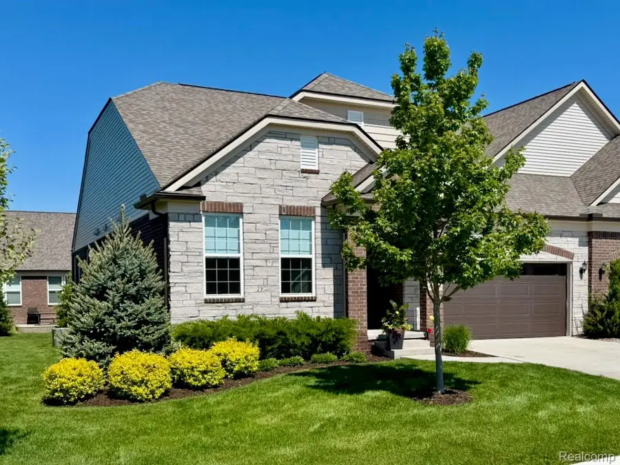 40589 Aster Court, Clinton Township, MI 48036 - #2