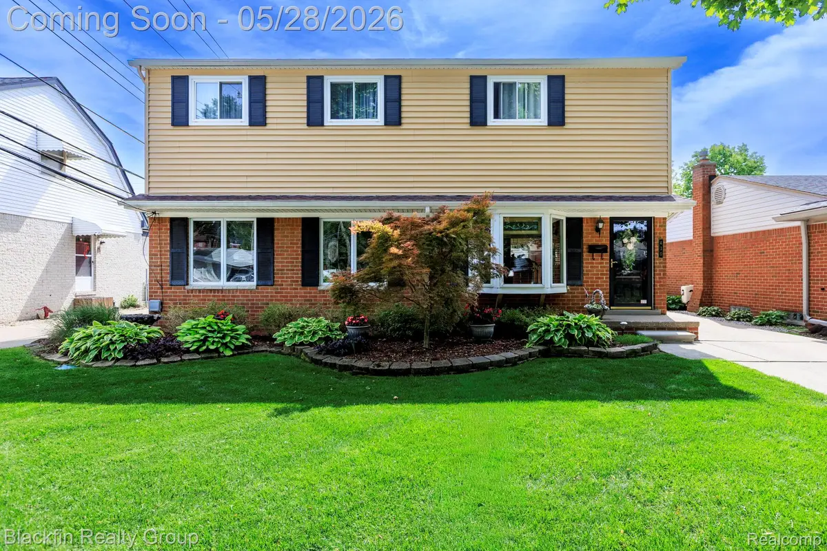430 N Batchewana Street, Clawson, MI 48017 - #1