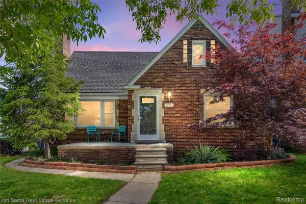 474 Madison Street, GrossePointe, MI 48236