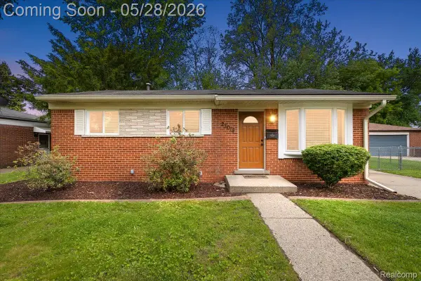 23015 Tuck Road, Farmington, MI 48336
